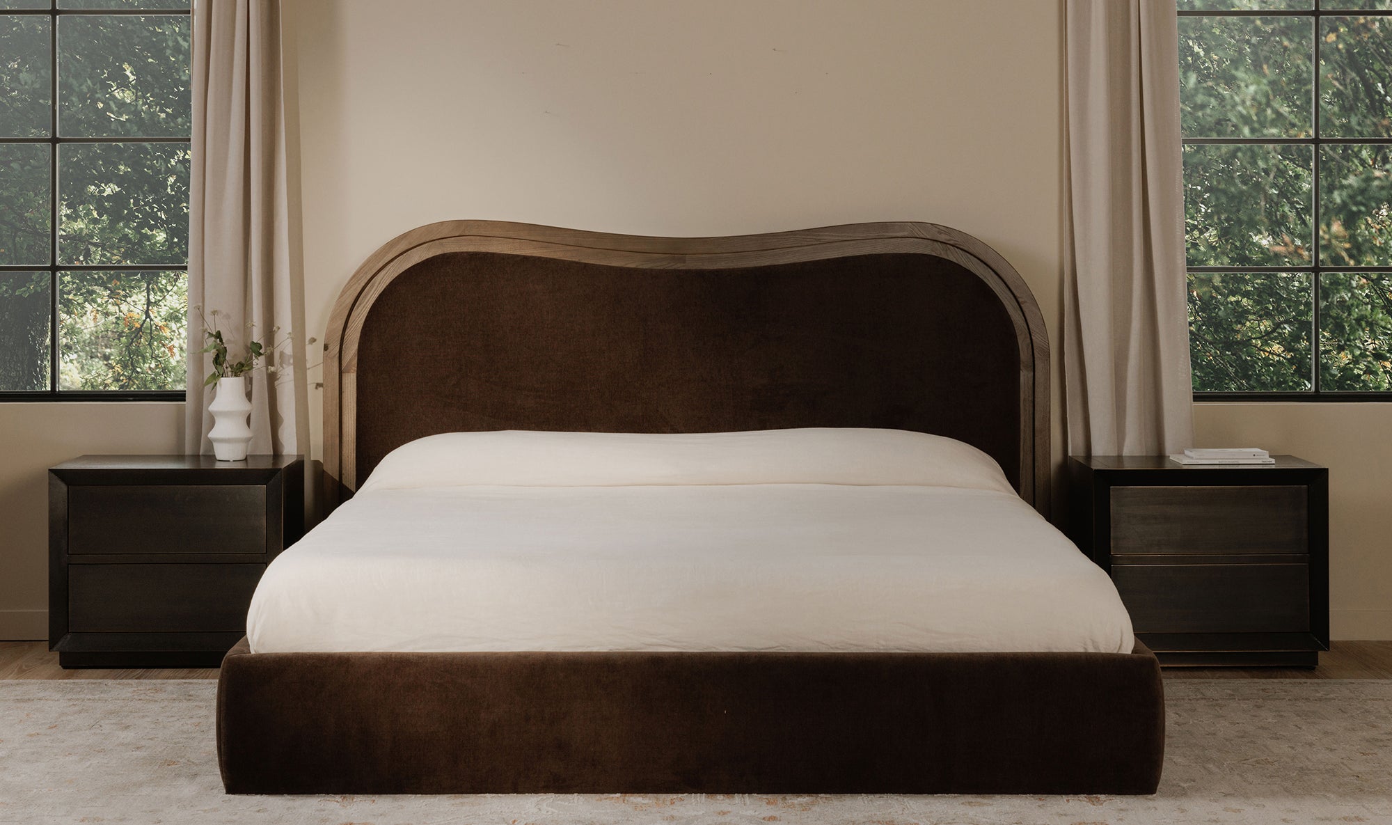 Olivia Bed, Warm Brown