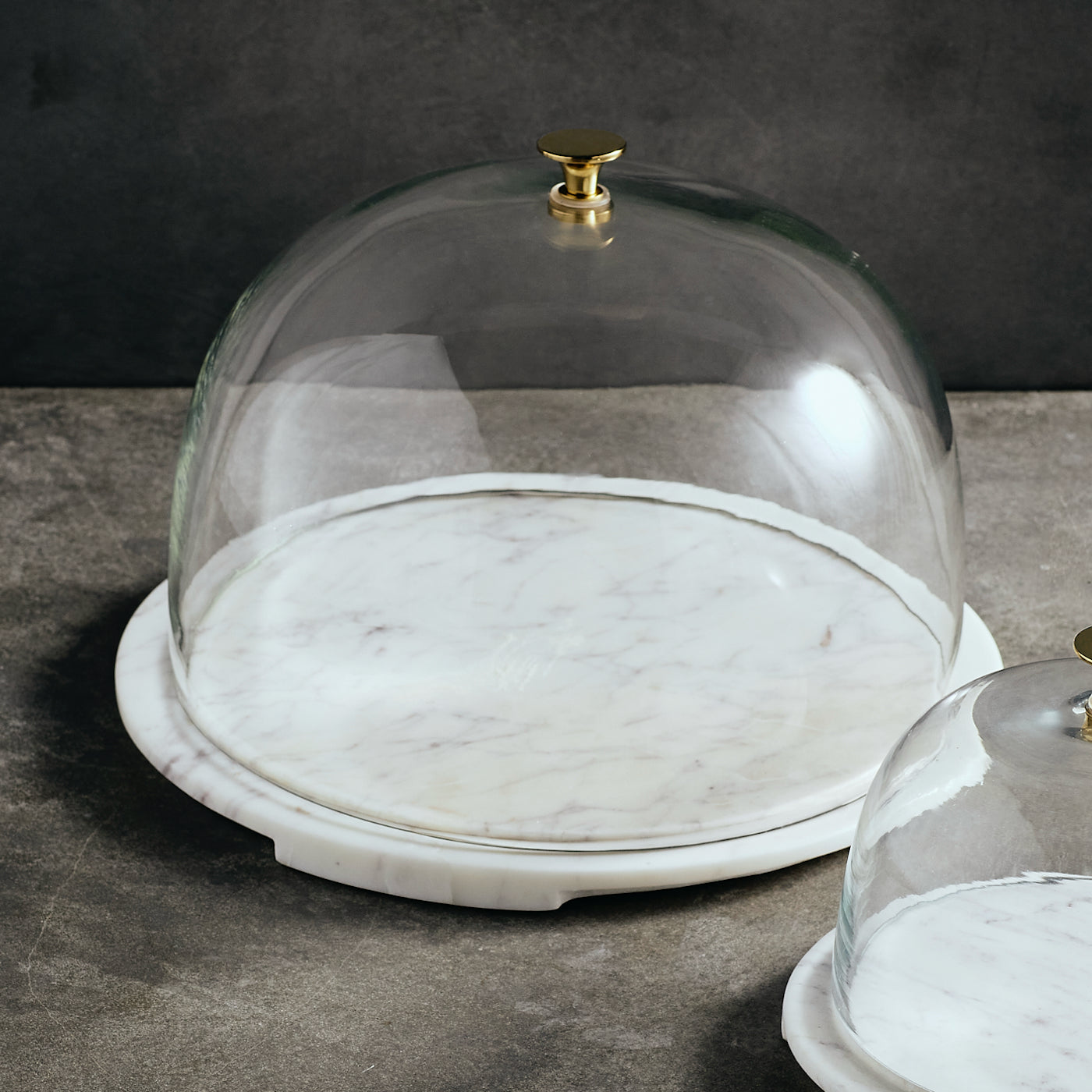 Cova Marble Base Dome